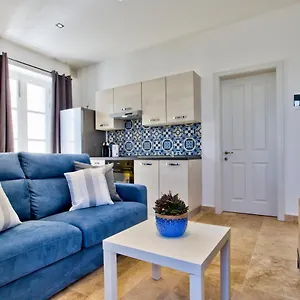  Apartamento Ursula Self Catering And 1-br In By Tritoni