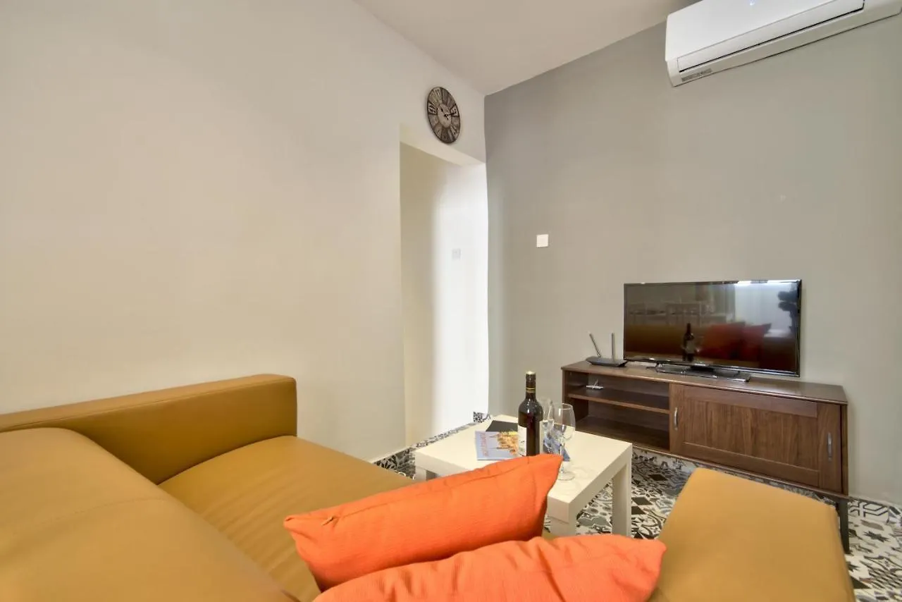 Borgo Apartments 1 & 2 Bedroom Self-Catering Units In Central Valletta